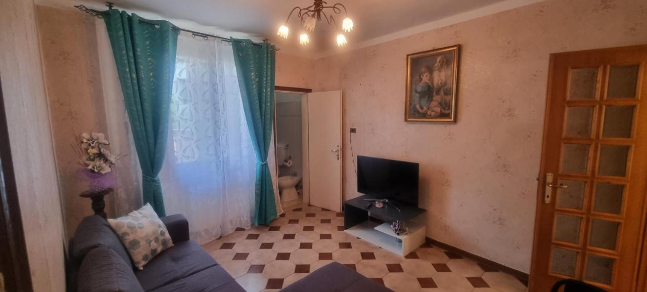 Leonardo & Elisa Apartment Филине Валдарно Екстериор снимка